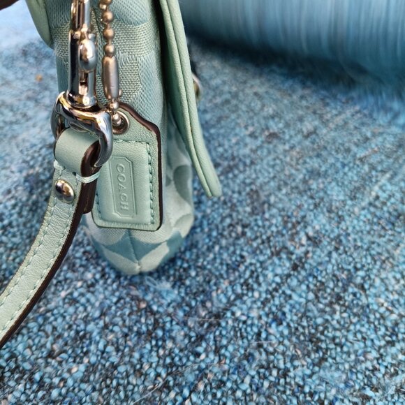 Coach Clutch, Blue, Kristen Signature OP Art Wristlet - Picture 14 of 14